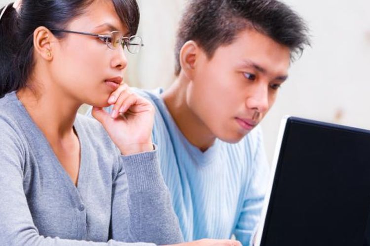 Berbeda dengan perpustakaan fisik, perpustakaan digital dapat diakses kapan dan di mana saja. Mahasiswa hanya perlu media untuk mengaksesnya, mulai laptop, netbook, tablet hingga ponsel pintar dengan internet yang baik. 