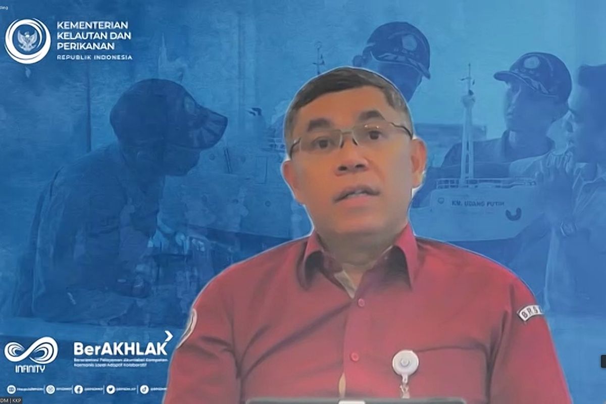 Kepala BRSDM Kementerian KP I Nyoman Radiarta meresmikan Gedung Laboratorium Terpadu dan membuka Seminar Pengelolaan Laboratorium Politeknik KP Sorong, Kamis (19/1/2023).
