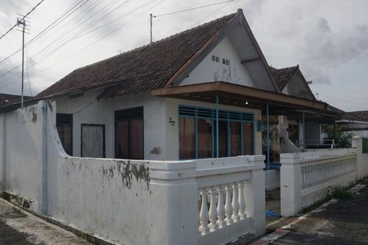 
Suasana depan rumah yang dulu ditempati Siti dan putranya Daniel terpantau sepi dan sunyi.