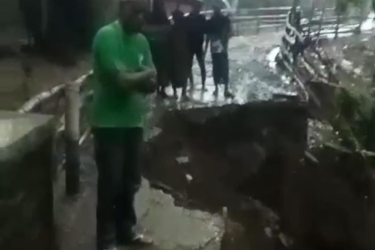 Lokasi jembatan ambrol di Dusun Pendoso, Desa Rebalas, Kecamatan Grati, Kabupaten Pasuruan. 