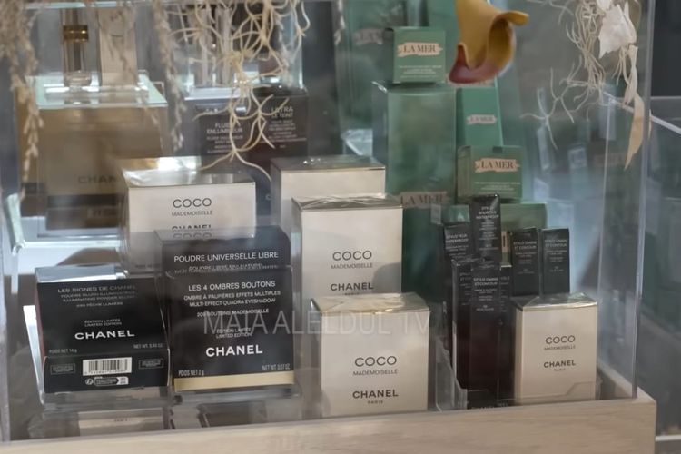 Seserahan lamaran El Rumi dan Syifa Hadju.