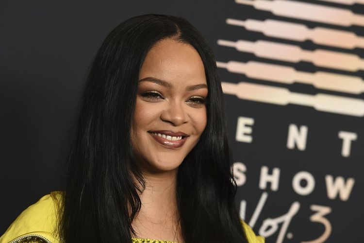Musisi dan pebisnis Rihanna menghadiri acara untuk produk lingerie dari brand-nya, Savade X Fenty di Westin Bonaventure Hotel, Los Angeles pada tanggal 28 Agustus 2021.