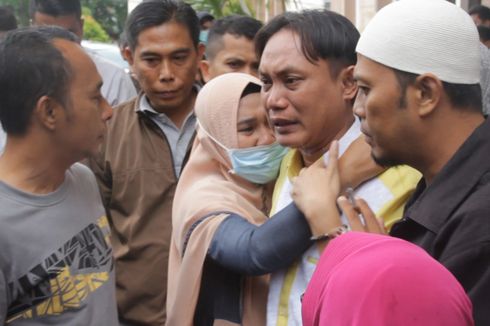 Divonis 2 Tahun, Muhir, Terdakwa Korupsi Dana Gempa Menangis