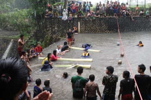Gedebung Sampan, Olahraga Unik di Bondowoso