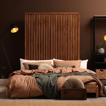 Ilustrasi kamar tidur dengan nuansa warna coklat. 