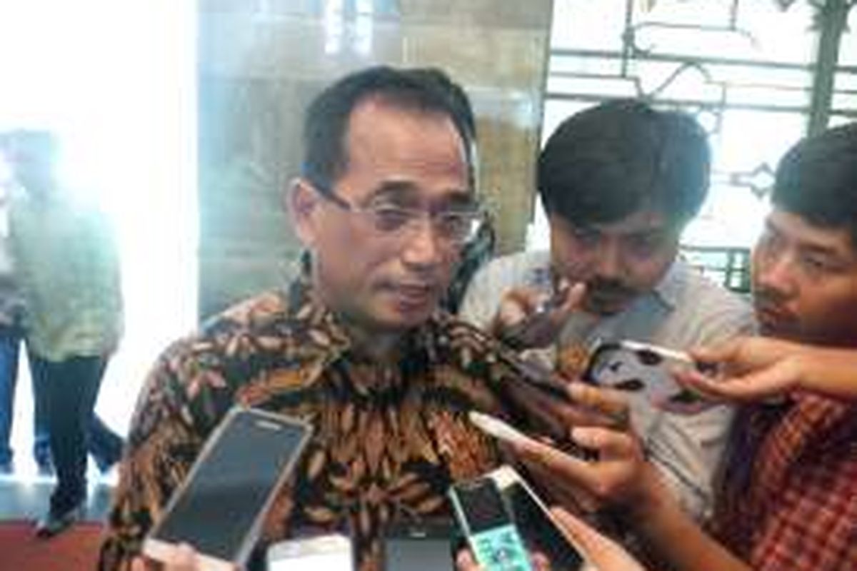 Menteri Perhubungan Budi Karya Sumadi, di Kantor Kementerian Energi dan Sumber Daya Mineral Jakarta, Selasa (20/9/2016). 