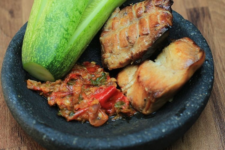 Resep Sambal Pecak Cocok Untuk Lauk Ikan Dan Ayam