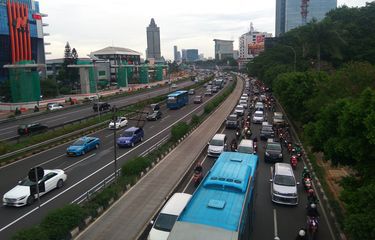 Belajar Cara Menjaga Jarak Aman saat Mengemudi di Jalan