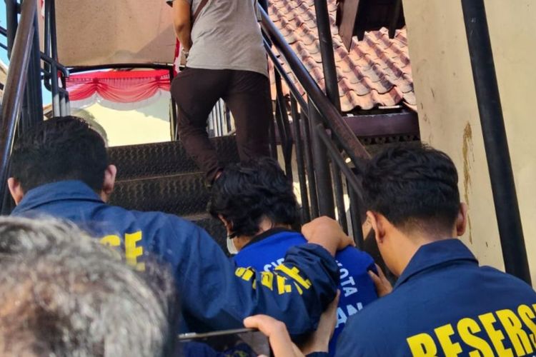 Modus Timbang Berat Badan, Pedagang Cimin di Cirebon Diduga Cabuli 7 Anak