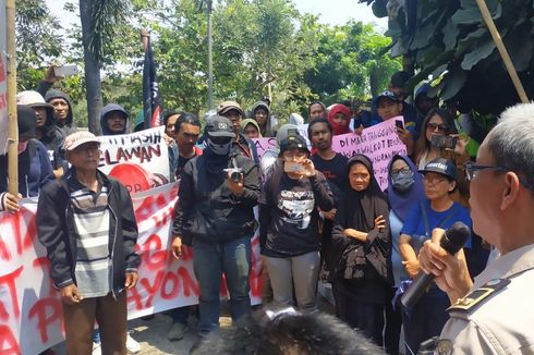 Anak Muda hingga Nenek-nenek Korban Penggusuran di Bekasi Demo di Kantor BPN