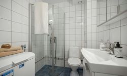 6 Penyebab Kamar Mandi Masih Terlihat Kotor Meski Rutin Dibersihkan