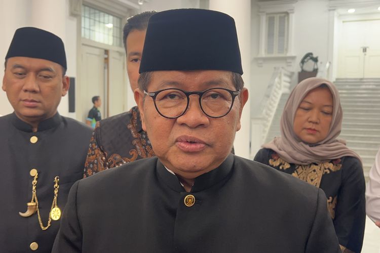 Pramono Klaim Hujan Guyur Jakarta Siang Ini karena Modifikasi Cuaca