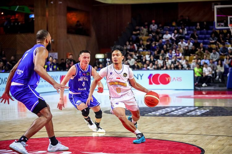 Yudha Saputera saat tampil membela Prawira Bandung melawan Bishrelt Metal di Kualifikasi Basketball Champions League (BCL) Asia 2024, Rabu (3/4/2024) di UG Arena, Ulaanbaatar, Mongolia. 