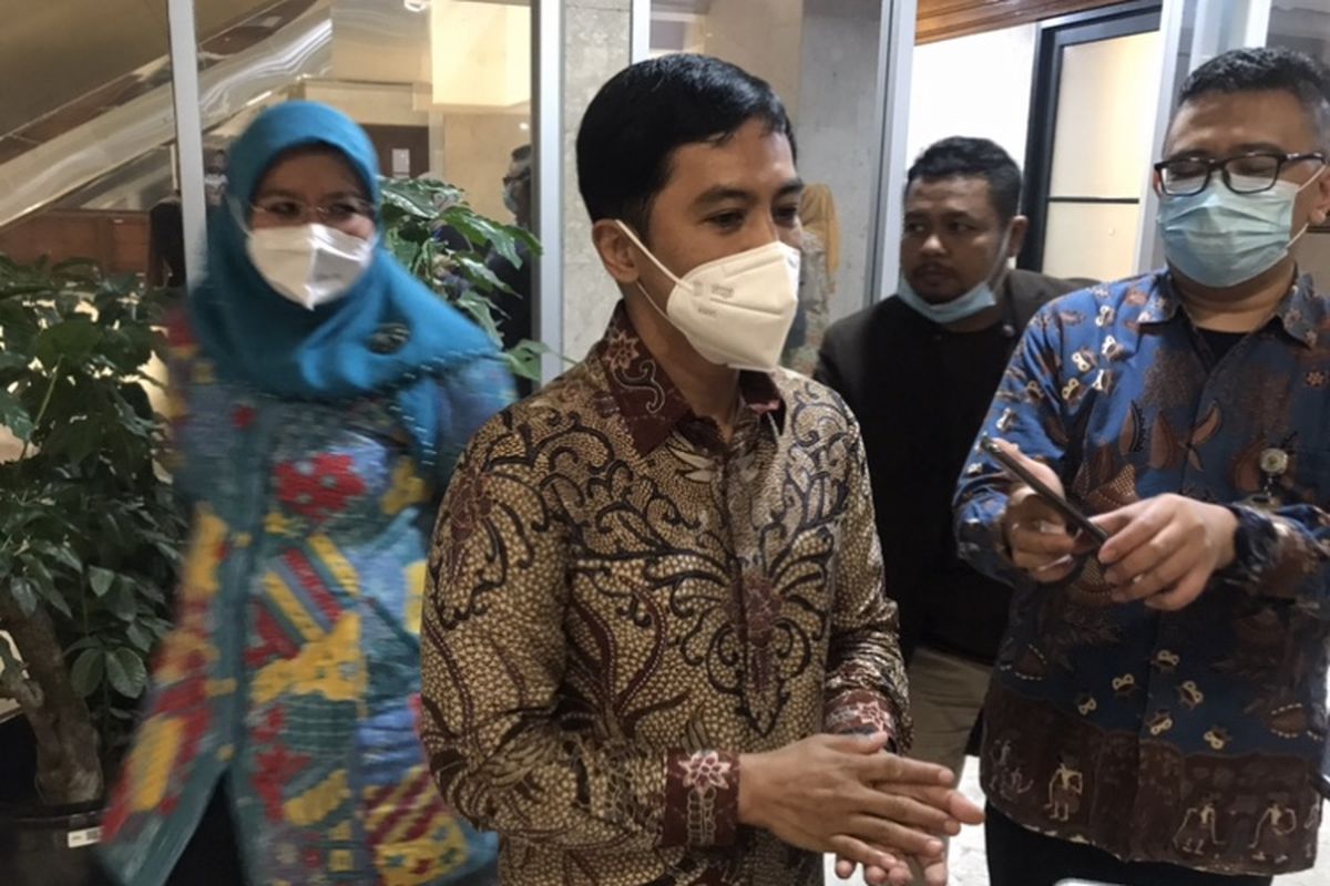 Wakil Kementrian Kesehatan, Dante Saksono saat diwawancarai wartawan di Gedung MPR/DPR RI, Selasa (20/9/2022)