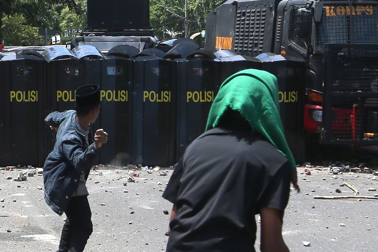 Api dalam Sekam Hubungan Pusat-Daerah