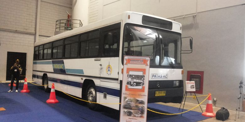 Mercedes Benz OH 408 Volgren, salah satu bus milik PPD yang ikut dipamerkan dalam pameran Indonesia Classic N Unique Bus (Incubus) 2018 di Hall B Jakarta International Expo, Kemayoran, Jakarta Pusat pada 22-24 Maret 2018.