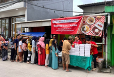 Alfamart Bagikan 60.000 Paket Buka Puasa, Libatkan 102 UMKM Warteg di 34 Kota