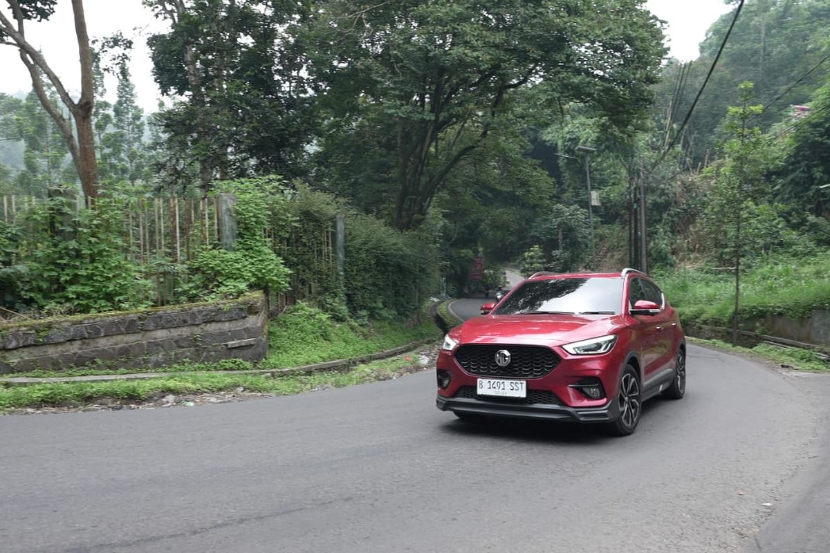 Test drive MG New ZS dalam kegiatan KOC Oto Avontur