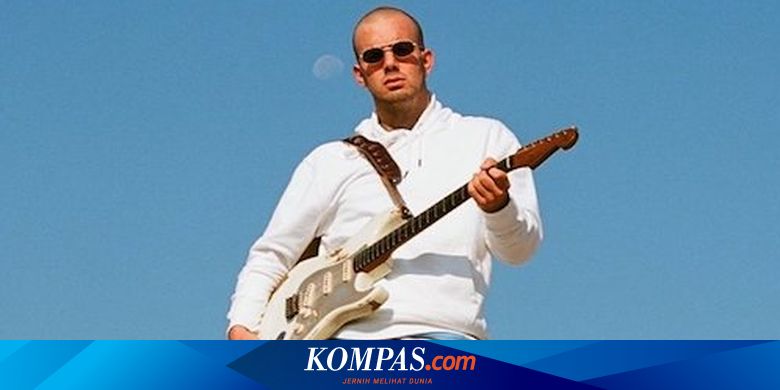 Lirik Dan Chord Lagu Alone With You Dari Mac Ayres verse 2 amaj7 bbm7b5 i'm ready and willing dmaj7 g7 she's in for the killing amaj7 em dmaj7 we're just hanging on at best. chord lagu alone with you dari mac ayres