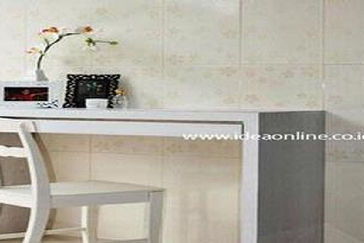 Keramik untuk dinding ruang kerja