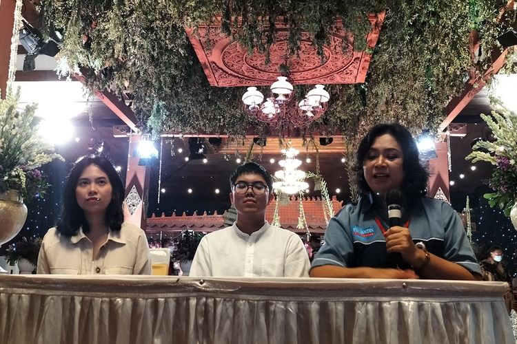 Koordinator Wedding Organizer (WO) Pengantin Production, Dani Wigung, dan Putri Idayati, Septiara Silvani Putri.