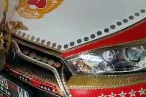 Mobil Berlapis Emas Berlogo Keraton Yogyakarta, Kanjeng Noto: 