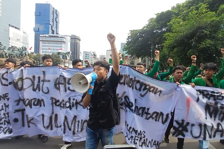 Saat Mahasiswa Gelar Puncak Demo Indonesia Gelap, Tuntut 9 Hal ke Pemerintahan Prabowo