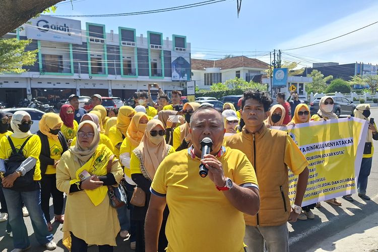 Kader Golkar Kota Bengkulu Demo Tolak Penunjukan Plt Ketua, Siap Tempuh Jalur Mahkamah Partai