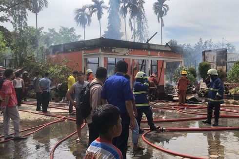 Gedung SD Tiba-tiba Terbakar Saat Siswa Sedang Belajar, Guru Bergegas Selamatkan Para Murid