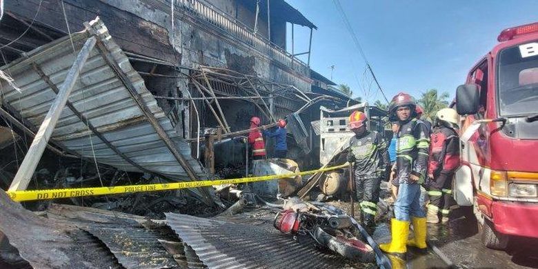 KEBAKARAN - Potret ruko 2 lantai di jalan Ring Road III Samarinda pasca terbakar, Sabtu (16/3)2024) pagi tadi.