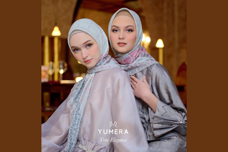 Dua perempuan asal Gorontalo, Yanni Uloli dan Riny Hulukati mendirikan industri fesyen Muslimah, khususnya hijab yang terinspirasi dari motif karawo bernama Yumera. 