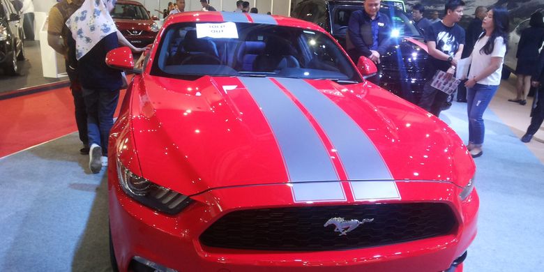 Mustang yang dijual Glamour laku dibeli saat hari ketiga penyelenggaraan Indonesia Internatuonal Motor Show (IIMS) 2018 di JIExpo, Kemayoran, Jakarta, Sabtu (21/4/2018).