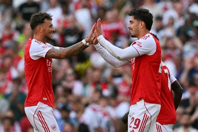 Kai Havertz dan Ben White merayakan gol saat Arsenal menang 3-0 kala menjamu Athletic Bilbao dalam laga uji coba di Stadion Emirates pada Sabtu (9/8/2025) malam WIB.