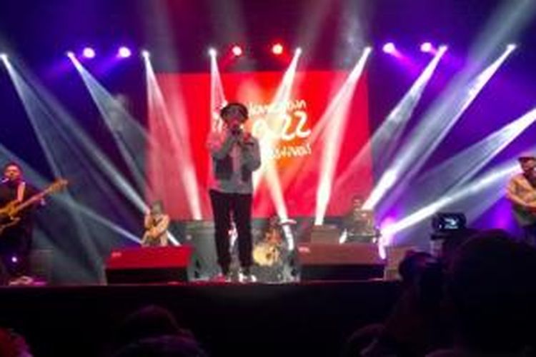 Grup band Soulvibe ketika tampil di main stage Indonesian Jazz Festival 2015 di Istora, Senayan, Jakarta Pusat, Sabtu (29/8/2015).