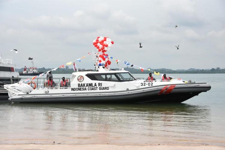 Satu unit Kapal High Speed Craft (HSC) baru karya putra bangsa, secara resmi masuk jajaran kapal patroli Badan Keamanan Laut Republik Indonesia (Bakamla RI).