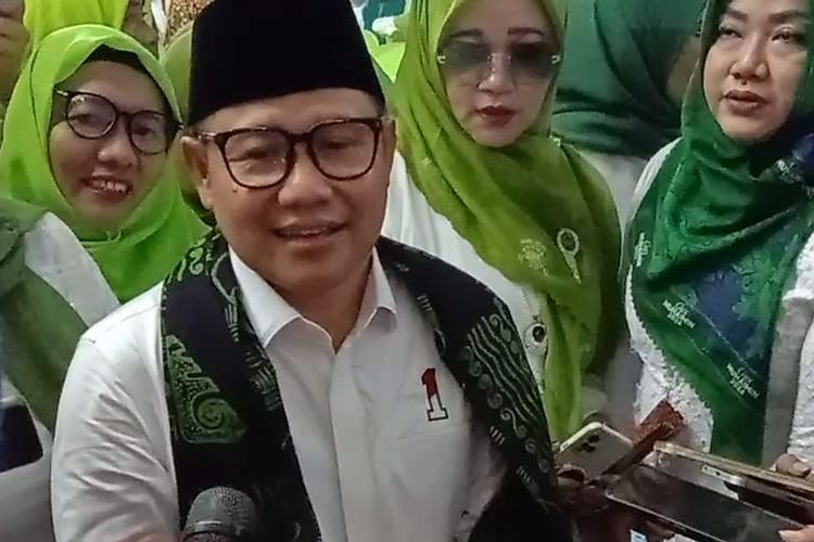 Calon Wakil Presiden (Cawapres) dari Koalisi Perubahan untuk Persatuan (KPP) Muhaimin Iskandar atau Cak Imin, memulai kampanye sebagai kontestan Pilpres 2024 di Mojokerto, Jawa Timur, Selasa (28/11/2023).