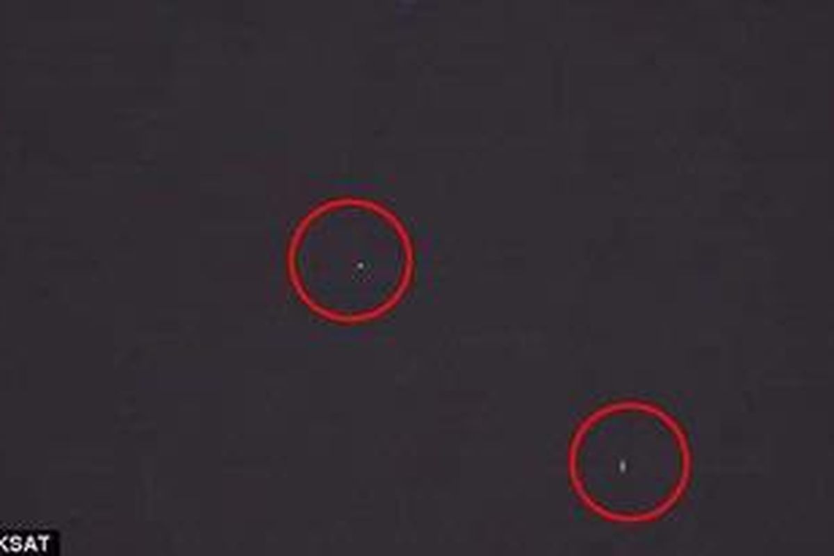 Debris Local news station KSAT captures potential footage of satellite hurtling towards Earth over San Antonio, Texas  