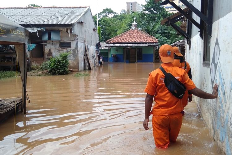 kondisi banjir di pemukiman Cipulir, Jakarta Selatan, Senin (27/1/2020)