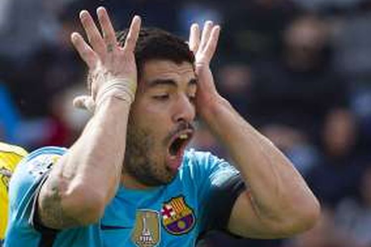 Penyerang Barcelona, Luis Suarez, sudah mengoleksi empat kartu kuning di ajang La Liga musim ini.