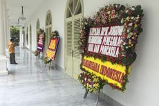 Jokowi Juga Dapat Kiriman Karangan Bunga