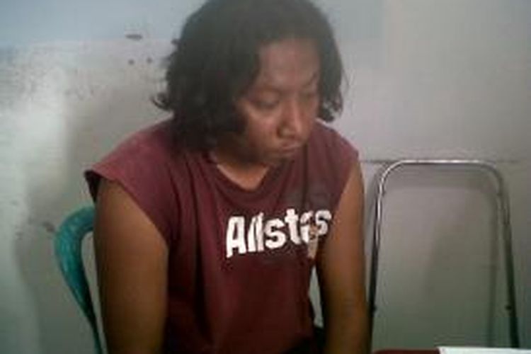 Kasim (32) seorang pengemudi Becak Motor (Bentor) di Gorontalo ditangkap warga karena berpura-pura sebagai polisi.