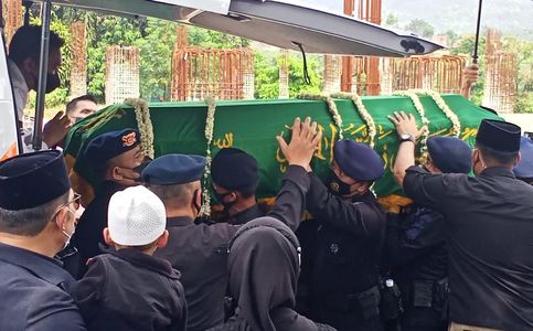 Indonesians Mourn Governor’s Son Found Dead in Swiss River