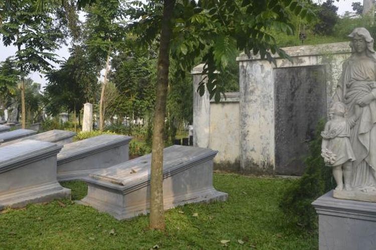Monumen peringatan peristiwa pecah kulit di Museum Taman Prasasti Jakarta.