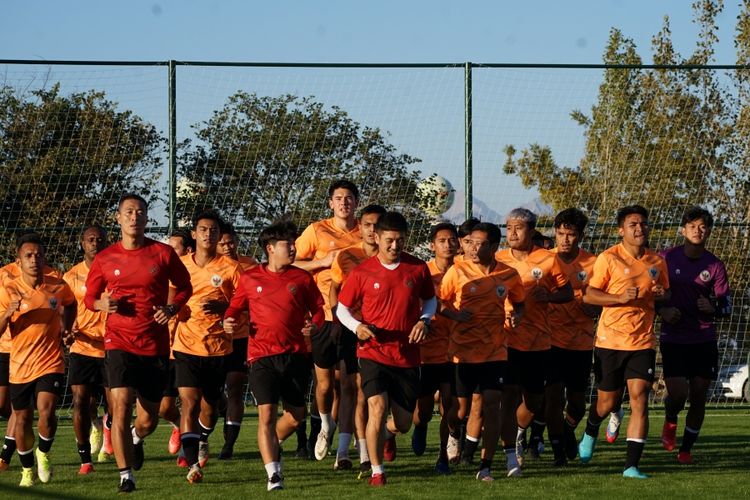 Timnas Indonesia sedang menjalani pemusatan latihan (TC) di Turki sebagai persiapan menjelang Piala AFF 2020.