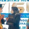 Menangis Saat Wakili Wisuda Putranya yang Telah Meninggal, Endang: Dia Bilang Akan Selalu di Samping Saya