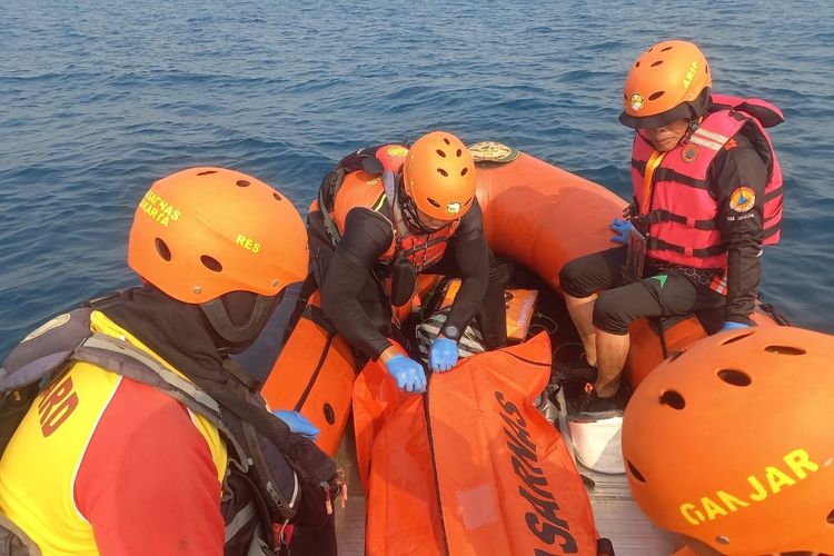 Wisatawan Asal Bogor Tenggelam di Pantai Sukabumi, Ayah Meninggal dan Anak Masih Hilang