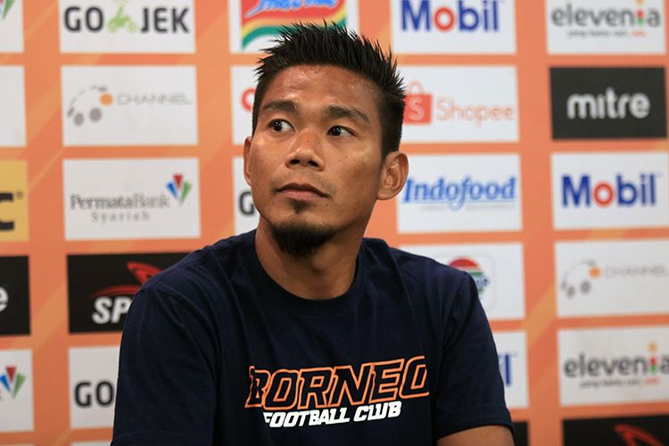 Pemain Borneo FC, Wildansyah, dalam konferensi pers sebelum laga melawan Persib Bandung.