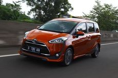 Kenyamanan Kabin Toyota Sienta Versi Indonesia
