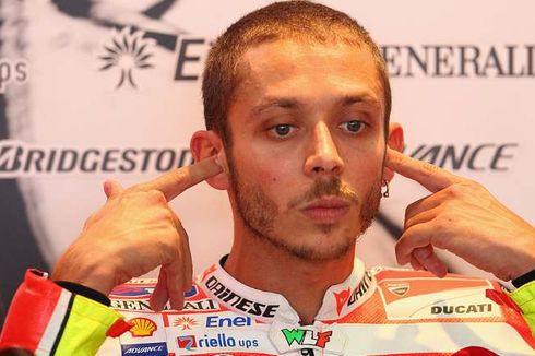 Mantan Bos Repsol Honda Minta Rossi Pensiun, Jangan Permalukan Diri