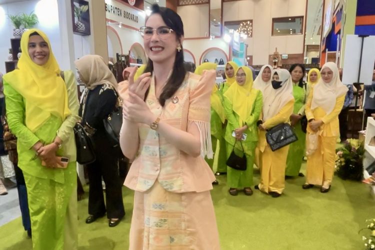 Penampilan Arumi Bachsin di Pembukaan INACRAFT 2026 di Jakarta Convention Center (JCC), Jakarta Pusat, Rabu (4/2/2026).